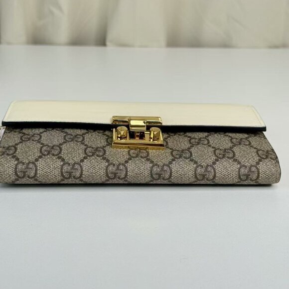 Gucci GG Logo Supreme Padlock Shoulder Bag White & Beige with Gold Hardware - Picture 5 of 8